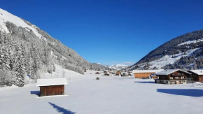 Serene 3BR Apartment with Premier Ski Access
